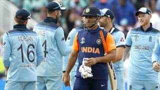 महेंद्र सिंह धोनी ने जैसी बल्लेबाजी की, हम उससे खुश हैं: संजय बांगड़